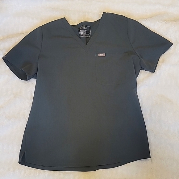 Figs Tops Figs Bonsai Catarina One Pocket Large Poshmark